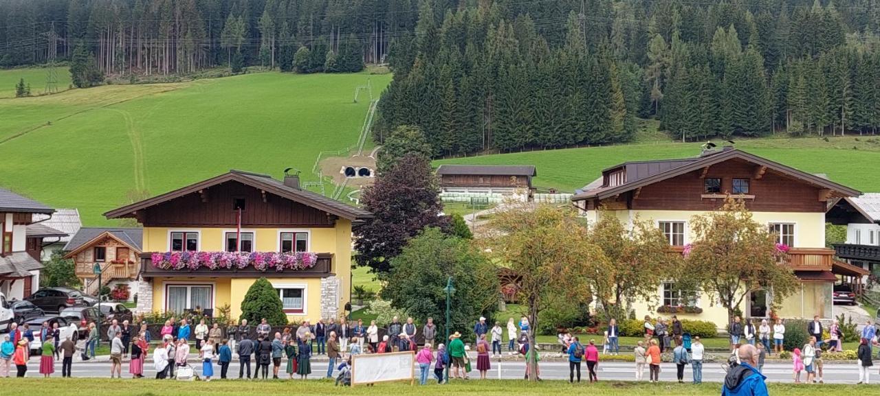 Appartements Haus Bergland Sankt Martin am Tennengebirge Bagian luar foto
