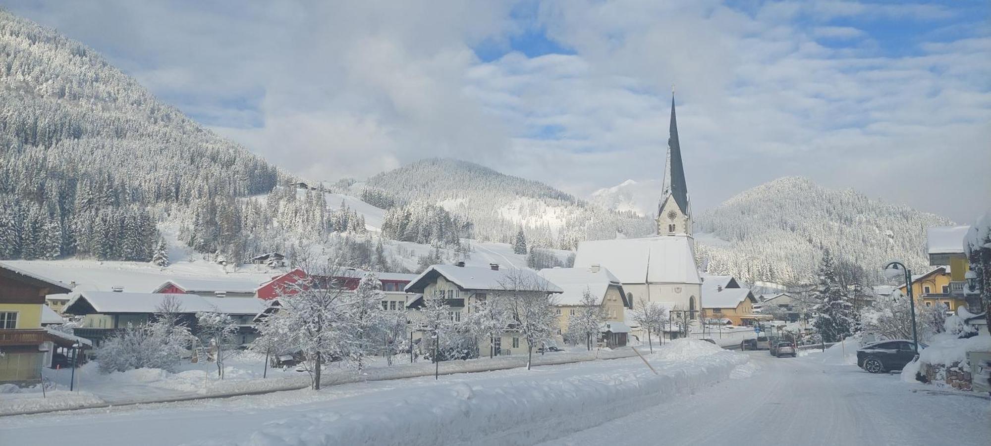 Appartements Haus Bergland Sankt Martin am Tennengebirge Bagian luar foto