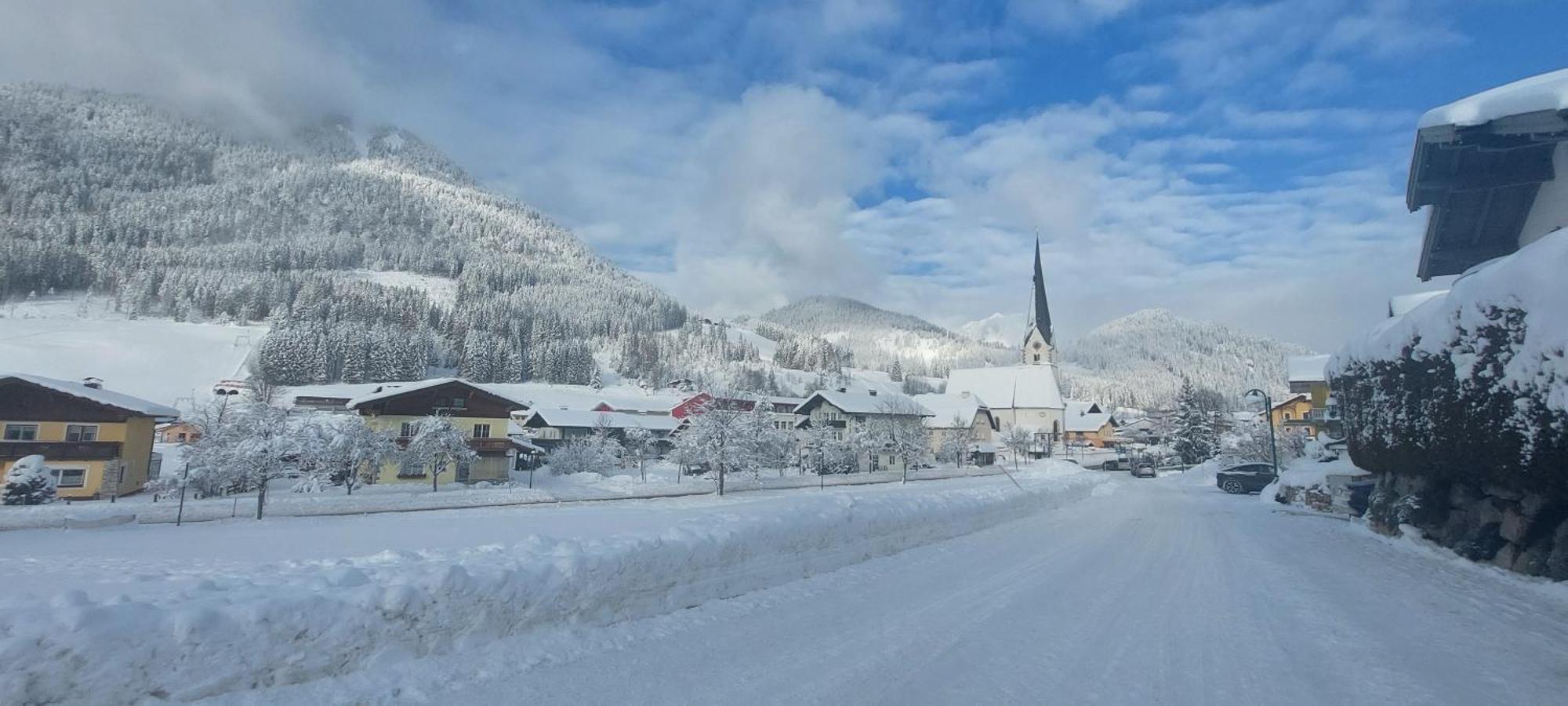 Appartements Haus Bergland Sankt Martin am Tennengebirge Bagian luar foto