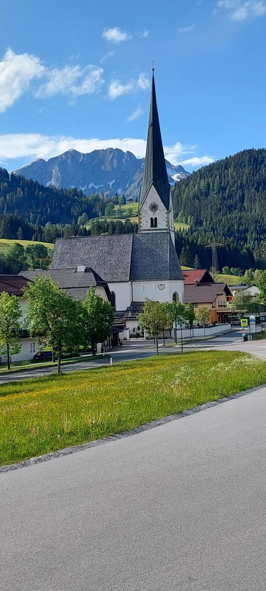 Appartements Haus Bergland Sankt Martin am Tennengebirge Bagian luar foto